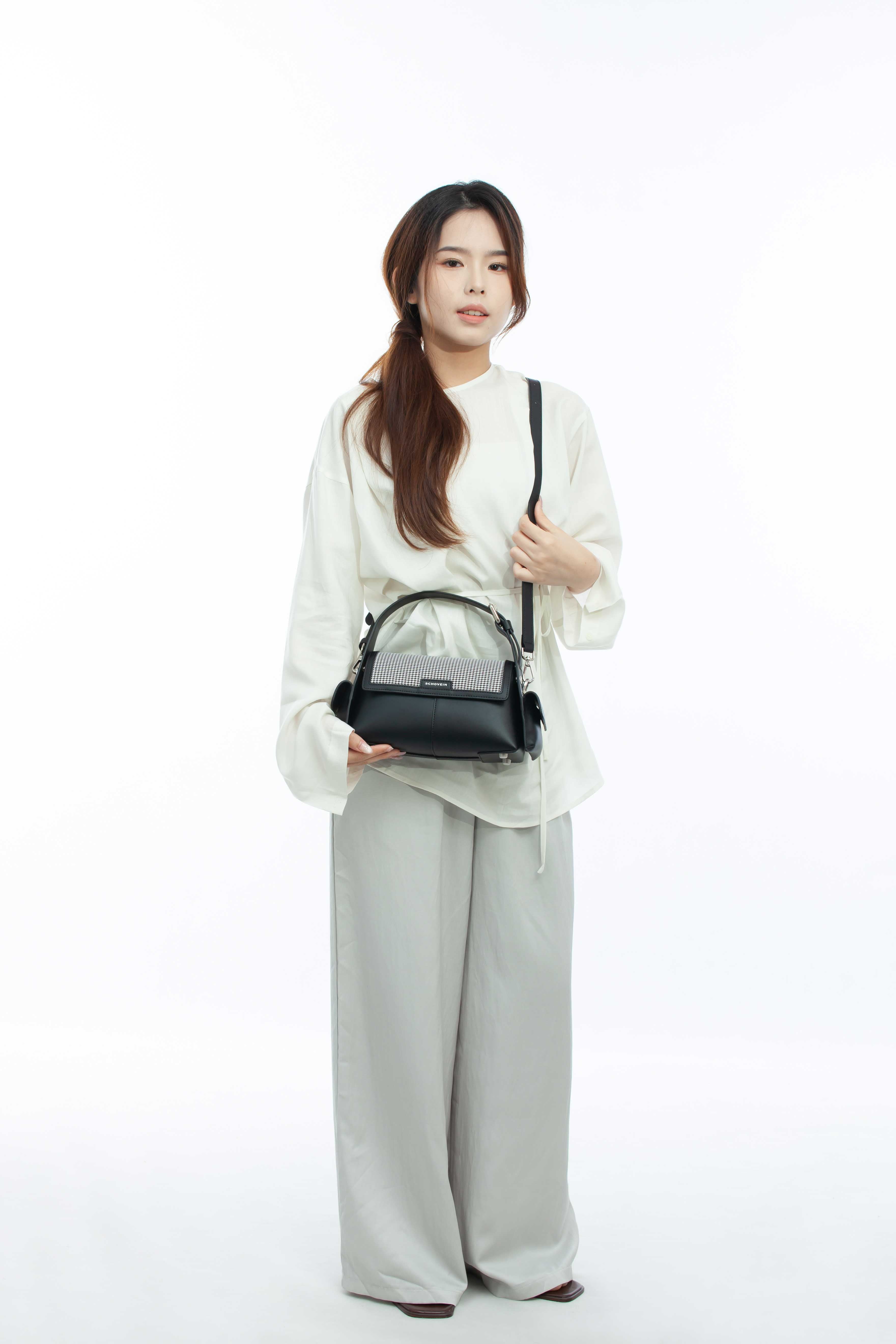 JUVIE-BLACK 1.0