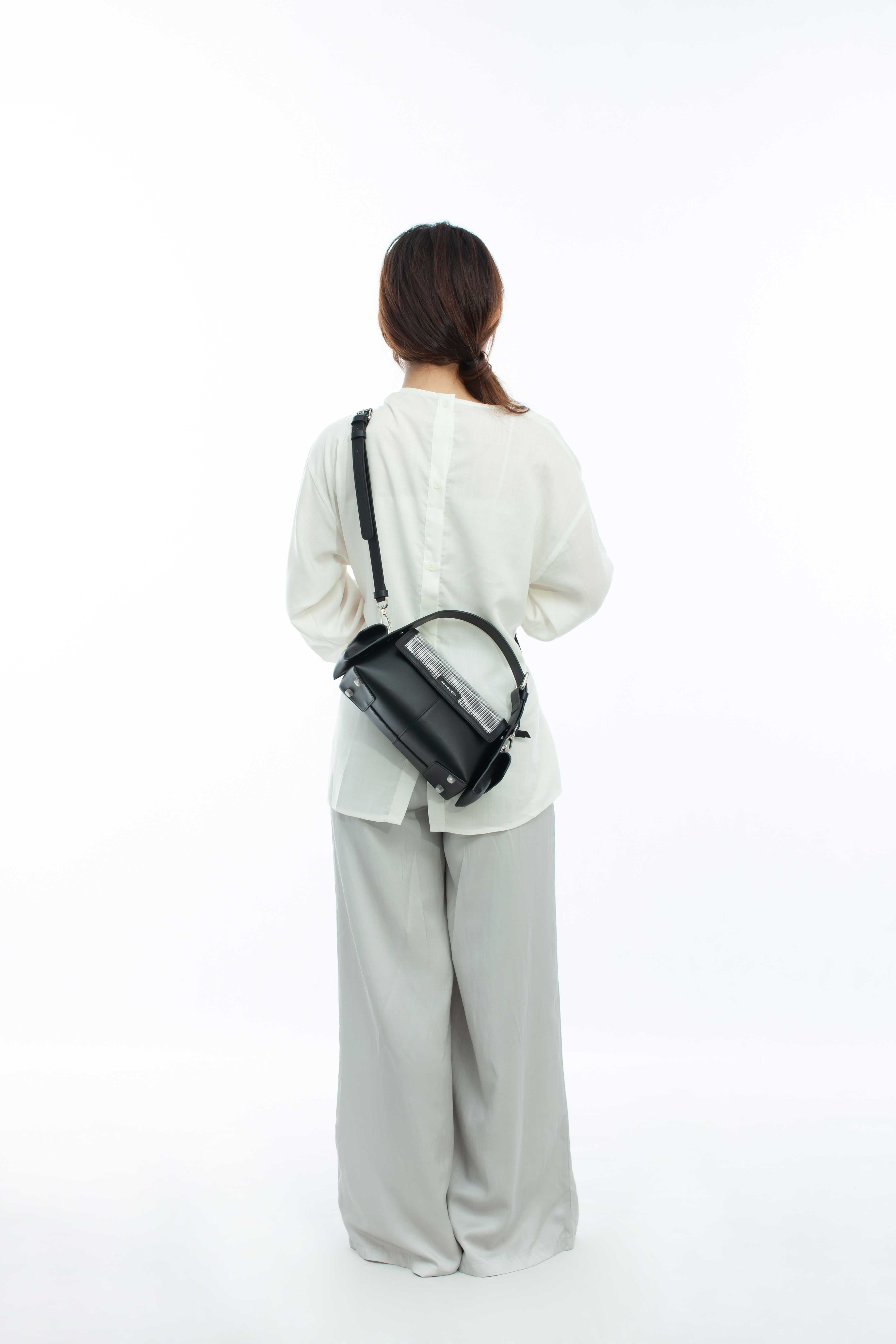 JUVIE-BLACK 1.0