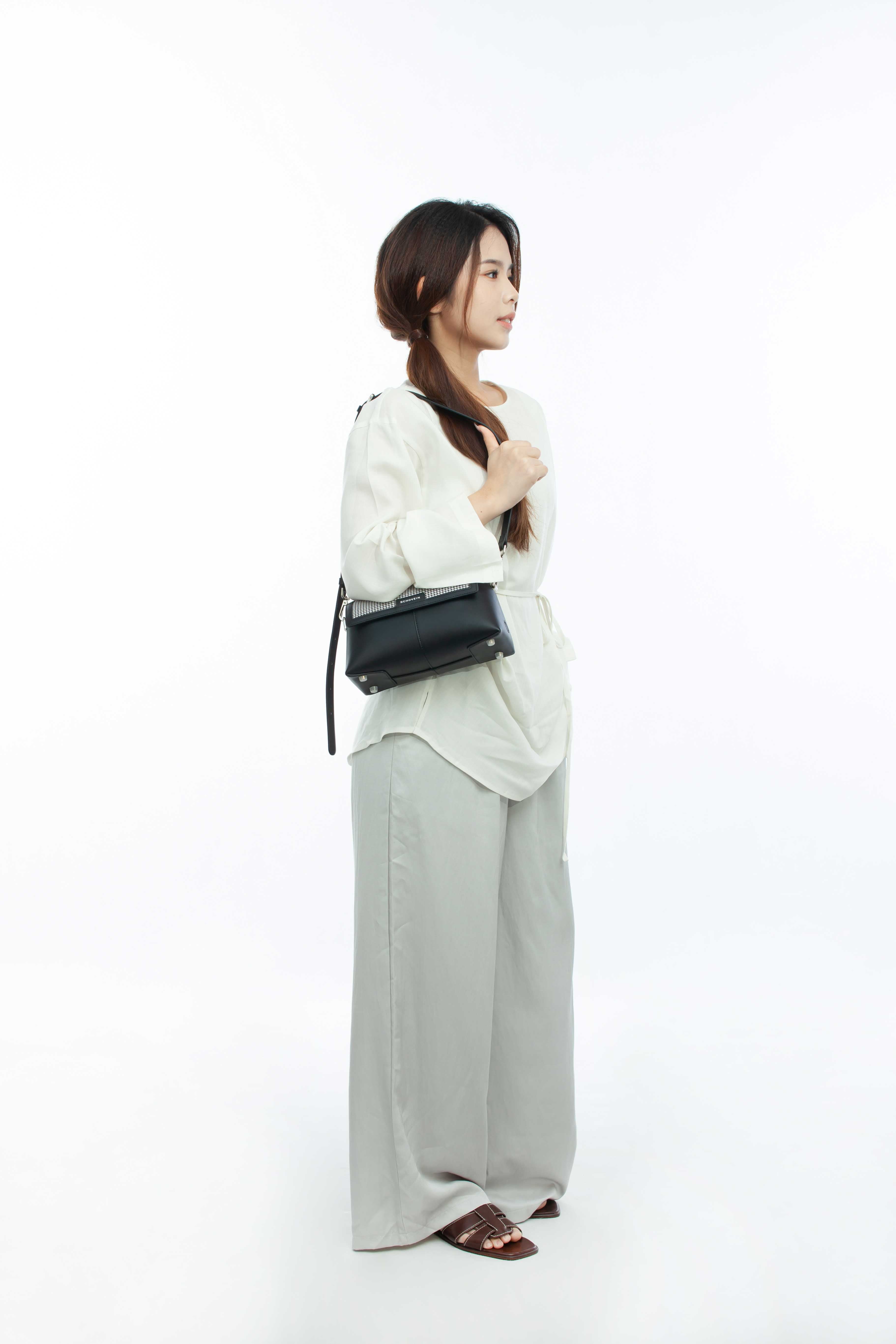 JUVIE-BLACK 1.0