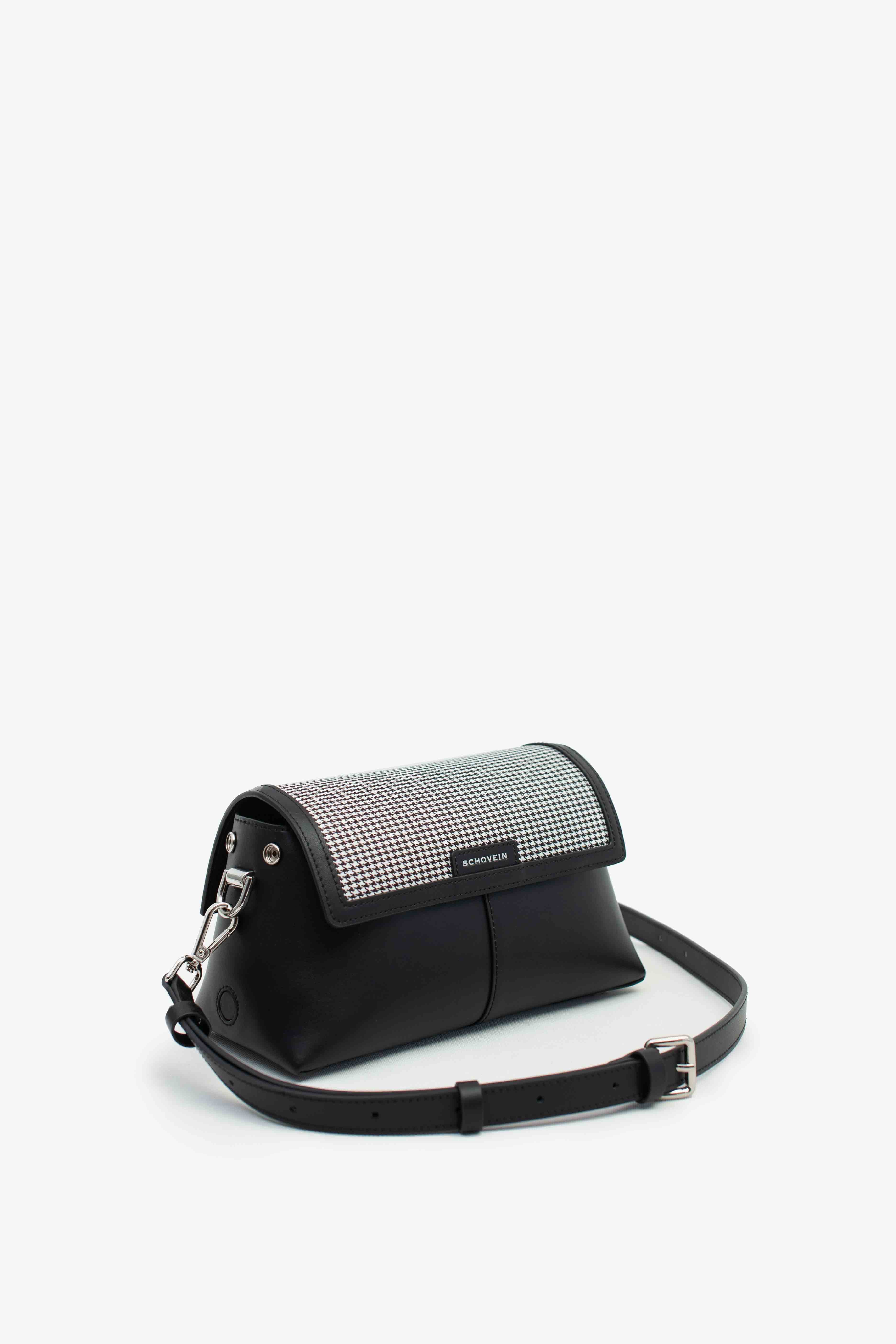 JUVIE-BLACK 1.0