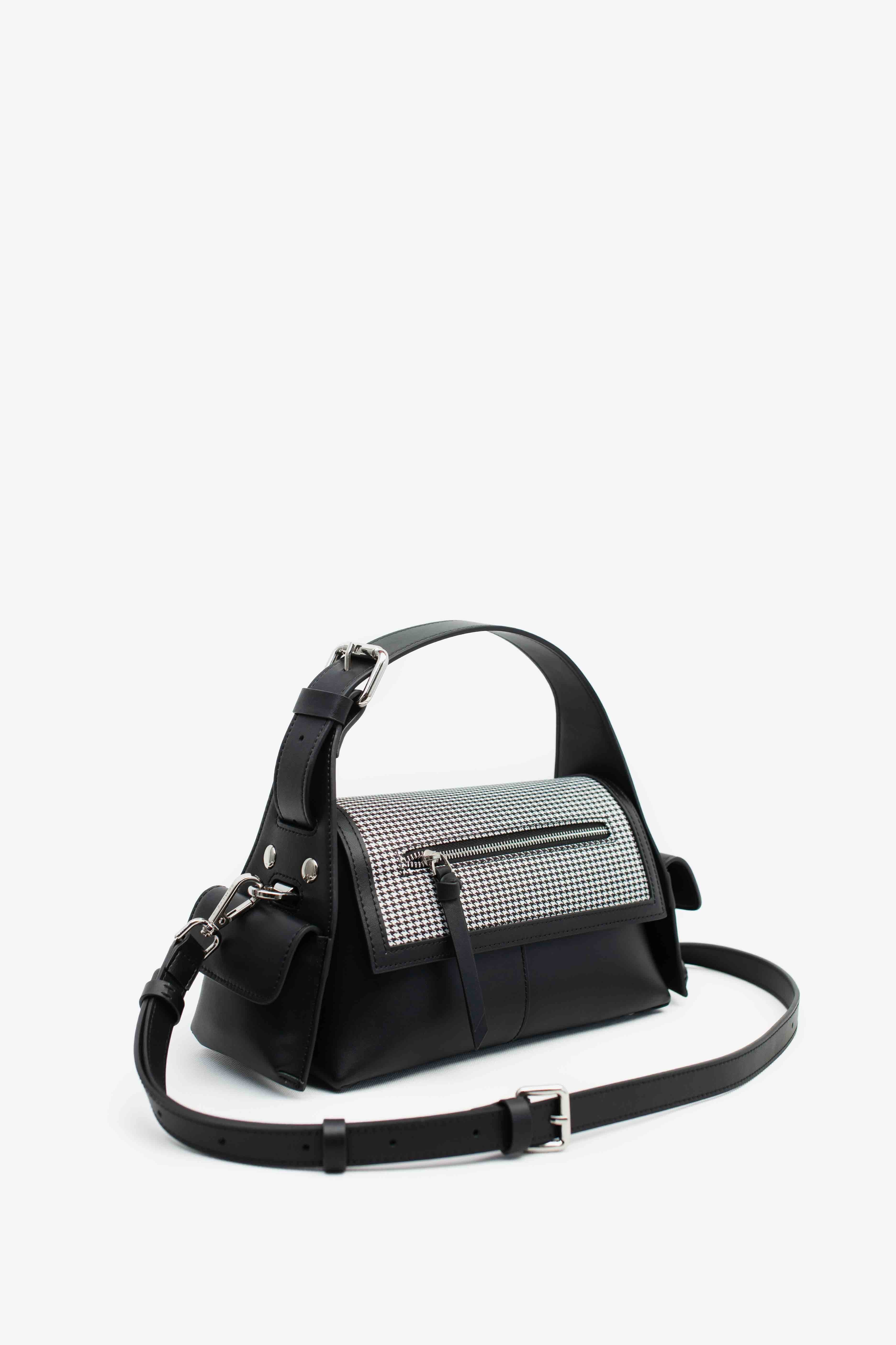 JUVIE-BLACK 1.0