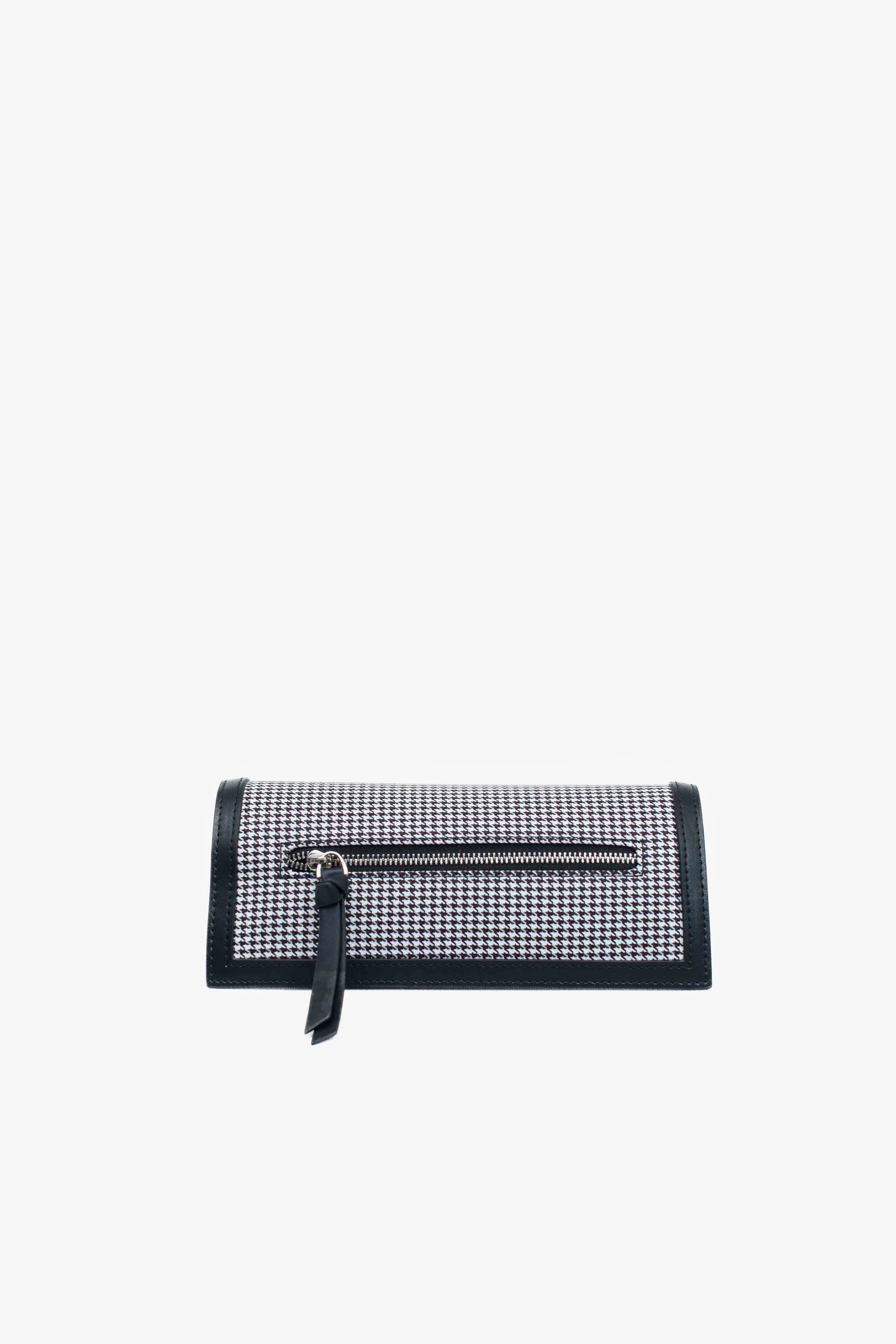 JUVIE-BLACK 1.0