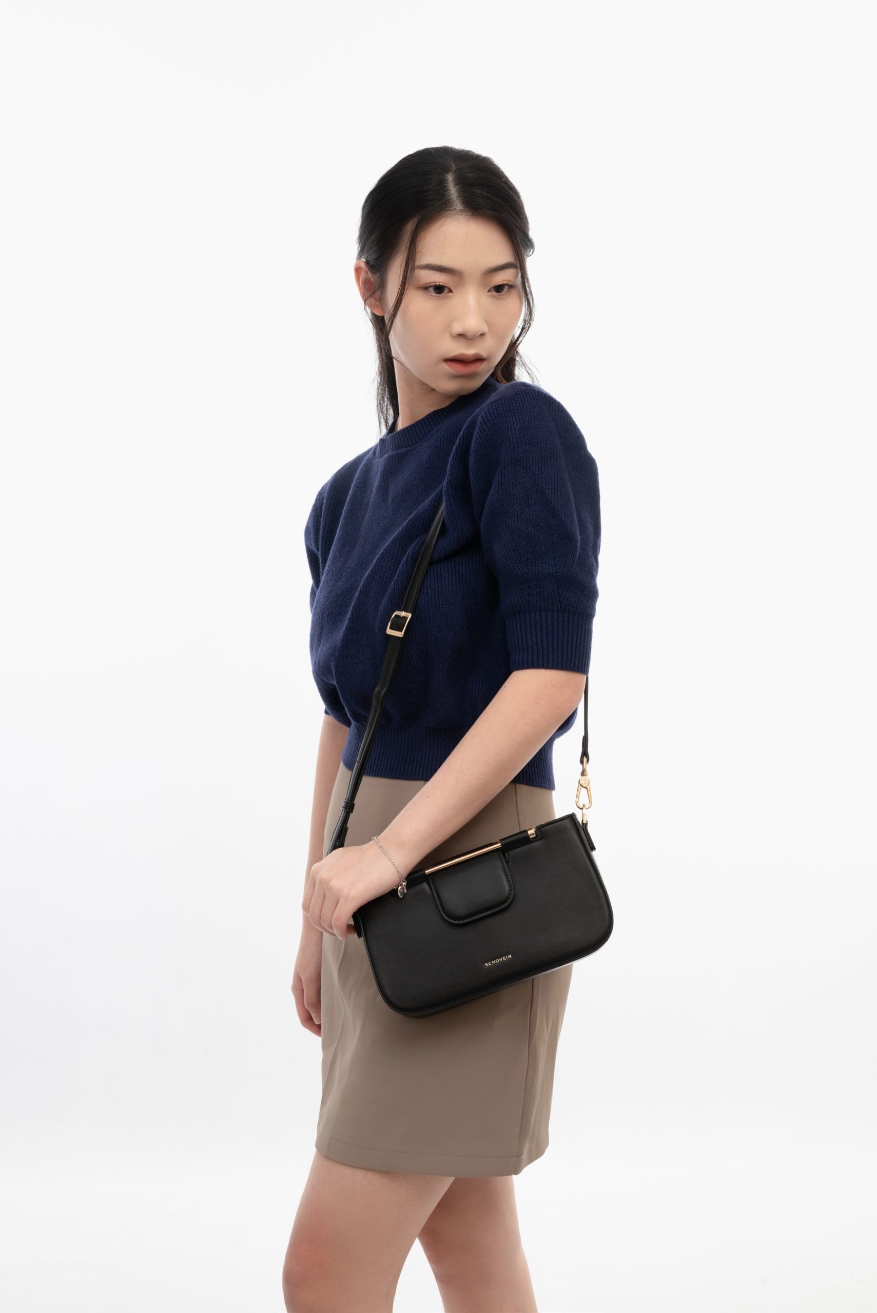 VARRIE-BLACK
