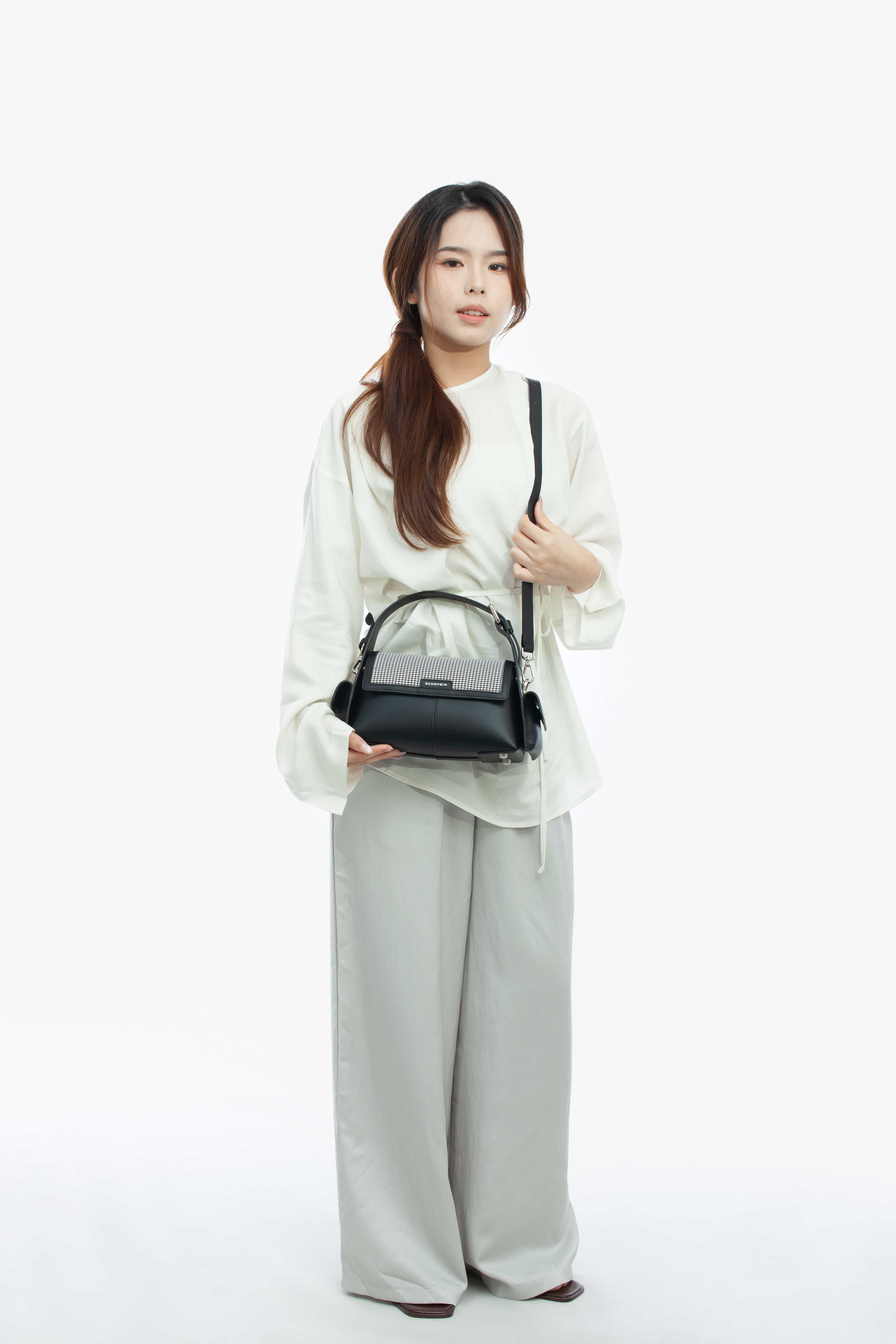 JUVIE-BLACK 1.0